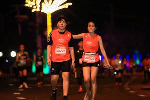 BIB: 28226, 28228
                            <button type="button" onclick="openModal(15773901)" class="btn btn-primary btn-sm float-right btn-popup" data-toggle="modal" data-target=".modal-high-quality">
                        <i class="fas fa-shopping-cart"></i> Add to Cart
                    </button>
                                            <button type="button" onclick="isThisMe(15773901, true)" class="btn btn-success btn-sm float-right btn-popup btn-isme hidden" data-toggle="tooltip" data-placement="bottom" title="นี่คือรูปของคุณใช่ไหม คลิกที่นี่เพื่อเอาเข้าอัลบั้ม">
                        <i class="fas fa-plus"></i> Add to album
                    </button>
                    <button type="button" onclick="isThisMe(15773901, false)" class="btn btn-warning btn-sm float-right btn-popup btn-isnotme hidden">
                        <i class="fas fa-ban"></i> Remove from album
                    </button>