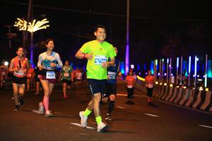 BIB: 42911
                            <button type="button" onclick="openModal(15376276)" class="btn btn-primary btn-sm float-right btn-popup" data-toggle="modal" data-target=".modal-high-quality">
                        <i class="fas fa-shopping-cart"></i> Add to Cart
                    </button>
                                            <button type="button" onclick="isThisMe(15376276, true)" class="btn btn-success btn-sm float-right btn-popup btn-isme hidden" data-toggle="tooltip" data-placement="bottom" title="นี่คือรูปของคุณใช่ไหม คลิกที่นี่เพื่อเอาเข้าอัลบั้ม">
                        <i class="fas fa-plus"></i> Add to album
                    </button>
                    <button type="button" onclick="isThisMe(15376276, false)" class="btn btn-warning btn-sm float-right btn-popup btn-isnotme hidden">
                        <i class="fas fa-ban"></i> Remove from album
                    </button>