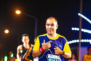 BIB: 81477
                            <button type="button" onclick="openModal(15871198)" class="btn btn-primary btn-sm float-right btn-popup" data-toggle="modal" data-target=".modal-high-quality">
                        <i class="fas fa-shopping-cart"></i> Add to Cart
                    </button>
                                            <button type="button" onclick="isThisMe(15871198, true)" class="btn btn-success btn-sm float-right btn-popup btn-isme hidden" data-toggle="tooltip" data-placement="bottom" title="นี่คือรูปของคุณใช่ไหม คลิกที่นี่เพื่อเอาเข้าอัลบั้ม">
                        <i class="fas fa-plus"></i> Add to album
                    </button>
                    <button type="button" onclick="isThisMe(15871198, false)" class="btn btn-warning btn-sm float-right btn-popup btn-isnotme hidden">
                        <i class="fas fa-ban"></i> Remove from album
                    </button>