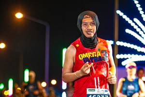 BIB: 4627
                            <button type="button" onclick="openModal(15869178)" class="btn btn-primary btn-sm float-right btn-popup" data-toggle="modal" data-target=".modal-high-quality">
                        <i class="fas fa-shopping-cart"></i> Add to Cart
                    </button>
                                            <button type="button" onclick="isThisMe(15869178, true)" class="btn btn-success btn-sm float-right btn-popup btn-isme hidden" data-toggle="tooltip" data-placement="bottom" title="นี่คือรูปของคุณใช่ไหม คลิกที่นี่เพื่อเอาเข้าอัลบั้ม">
                        <i class="fas fa-plus"></i> Add to album
                    </button>
                    <button type="button" onclick="isThisMe(15869178, false)" class="btn btn-warning btn-sm float-right btn-popup btn-isnotme hidden">
                        <i class="fas fa-ban"></i> Remove from album
                    </button>