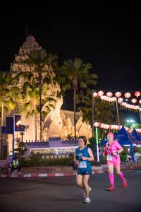 BIB: 3230
                            <button type="button" onclick="openModal(15467532)" class="btn btn-primary btn-sm float-right btn-popup" data-toggle="modal" data-target=".modal-high-quality">
                        <i class="fas fa-shopping-cart"></i> Add to Cart
                    </button>
                                            <button type="button" onclick="isThisMe(15467532, true)" class="btn btn-success btn-sm float-right btn-popup btn-isme hidden" data-toggle="tooltip" data-placement="bottom" title="นี่คือรูปของคุณใช่ไหม คลิกที่นี่เพื่อเอาเข้าอัลบั้ม">
                        <i class="fas fa-plus"></i> Add to album
                    </button>
                    <button type="button" onclick="isThisMe(15467532, false)" class="btn btn-warning btn-sm float-right btn-popup btn-isnotme hidden">
                        <i class="fas fa-ban"></i> Remove from album
                    </button>