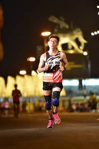 BIB: 5330
                            <button type="button" onclick="openModal(14114025)" class="btn btn-primary btn-sm float-right btn-popup" data-toggle="modal" data-target=".modal-high-quality">
                        <i class="fas fa-shopping-cart"></i> Add to Cart
                    </button>
                                            <button type="button" onclick="isThisMe(14114025, true)" class="btn btn-success btn-sm float-right btn-popup btn-isme hidden" data-toggle="tooltip" data-placement="bottom" title="นี่คือรูปของคุณใช่ไหม คลิกที่นี่เพื่อเอาเข้าอัลบั้ม">
                        <i class="fas fa-plus"></i> Add to album
                    </button>
                    <button type="button" onclick="isThisMe(14114025, false)" class="btn btn-warning btn-sm float-right btn-popup btn-isnotme hidden">
                        <i class="fas fa-ban"></i> Remove from album
                    </button>