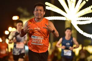 BIB: 20123
                            <button type="button" onclick="openModal(14140271)" class="btn btn-primary btn-sm float-right btn-popup" data-toggle="modal" data-target=".modal-high-quality">
                        <i class="fas fa-shopping-cart"></i> Add to Cart
                    </button>
                                            <button type="button" onclick="isThisMe(14140271, true)" class="btn btn-success btn-sm float-right btn-popup btn-isme hidden" data-toggle="tooltip" data-placement="bottom" title="นี่คือรูปของคุณใช่ไหม คลิกที่นี่เพื่อเอาเข้าอัลบั้ม">
                        <i class="fas fa-plus"></i> Add to album
                    </button>
                    <button type="button" onclick="isThisMe(14140271, false)" class="btn btn-warning btn-sm float-right btn-popup btn-isnotme hidden">
                        <i class="fas fa-ban"></i> Remove from album
                    </button>