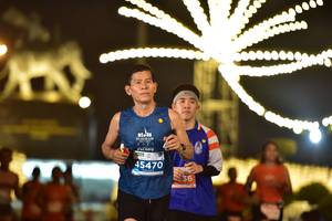 BIB: 202, 45470
                            <button type="button" onclick="openModal(14138141)" class="btn btn-primary btn-sm float-right btn-popup" data-toggle="modal" data-target=".modal-high-quality">
                        <i class="fas fa-shopping-cart"></i> Add to Cart
                    </button>
                                            <button type="button" onclick="isThisMe(14138141, true)" class="btn btn-success btn-sm float-right btn-popup btn-isme hidden" data-toggle="tooltip" data-placement="bottom" title="นี่คือรูปของคุณใช่ไหม คลิกที่นี่เพื่อเอาเข้าอัลบั้ม">
                        <i class="fas fa-plus"></i> Add to album
                    </button>
                    <button type="button" onclick="isThisMe(14138141, false)" class="btn btn-warning btn-sm float-right btn-popup btn-isnotme hidden">
                        <i class="fas fa-ban"></i> Remove from album
                    </button>