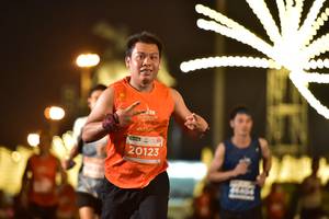 BIB: 20123
                            <button type="button" onclick="openModal(14140228)" class="btn btn-primary btn-sm float-right btn-popup" data-toggle="modal" data-target=".modal-high-quality">
                        <i class="fas fa-shopping-cart"></i> Add to Cart
                    </button>
                                            <button type="button" onclick="isThisMe(14140228, true)" class="btn btn-success btn-sm float-right btn-popup btn-isme hidden" data-toggle="tooltip" data-placement="bottom" title="นี่คือรูปของคุณใช่ไหม คลิกที่นี่เพื่อเอาเข้าอัลบั้ม">
                        <i class="fas fa-plus"></i> Add to album
                    </button>
                    <button type="button" onclick="isThisMe(14140228, false)" class="btn btn-warning btn-sm float-right btn-popup btn-isnotme hidden">
                        <i class="fas fa-ban"></i> Remove from album
                    </button>