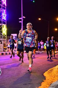 BIB: 40024, 0908
                            <button type="button" onclick="openModal(15416868)" class="btn btn-primary btn-sm float-right btn-popup" data-toggle="modal" data-target=".modal-high-quality">
                        <i class="fas fa-shopping-cart"></i> Add to Cart
                    </button>
                                            <button type="button" onclick="isThisMe(15416868, true)" class="btn btn-success btn-sm float-right btn-popup btn-isme hidden" data-toggle="tooltip" data-placement="bottom" title="นี่คือรูปของคุณใช่ไหม คลิกที่นี่เพื่อเอาเข้าอัลบั้ม">
                        <i class="fas fa-plus"></i> Add to album
                    </button>
                    <button type="button" onclick="isThisMe(15416868, false)" class="btn btn-warning btn-sm float-right btn-popup btn-isnotme hidden">
                        <i class="fas fa-ban"></i> Remove from album
                    </button>