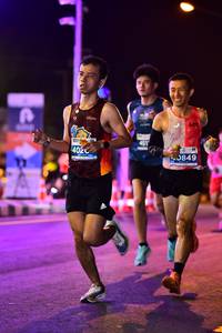 BIB: 451, 402, 0849
                            <button type="button" onclick="openModal(15386442)" class="btn btn-primary btn-sm float-right btn-popup" data-toggle="modal" data-target=".modal-high-quality">
                        <i class="fas fa-shopping-cart"></i> Add to Cart
                    </button>
                                            <button type="button" onclick="isThisMe(15386442, true)" class="btn btn-success btn-sm float-right btn-popup btn-isme hidden" data-toggle="tooltip" data-placement="bottom" title="นี่คือรูปของคุณใช่ไหม คลิกที่นี่เพื่อเอาเข้าอัลบั้ม">
                        <i class="fas fa-plus"></i> Add to album
                    </button>
                    <button type="button" onclick="isThisMe(15386442, false)" class="btn btn-warning btn-sm float-right btn-popup btn-isnotme hidden">
                        <i class="fas fa-ban"></i> Remove from album
                    </button>