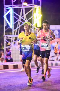 BIB: 45425, 42381
                            <button type="button" onclick="openModal(15790188)" class="btn btn-primary btn-sm float-right btn-popup" data-toggle="modal" data-target=".modal-high-quality">
                        <i class="fas fa-shopping-cart"></i> Add to Cart
                    </button>
                                            <button type="button" onclick="isThisMe(15790188, true)" class="btn btn-success btn-sm float-right btn-popup btn-isme hidden" data-toggle="tooltip" data-placement="bottom" title="นี่คือรูปของคุณใช่ไหม คลิกที่นี่เพื่อเอาเข้าอัลบั้ม">
                        <i class="fas fa-plus"></i> Add to album
                    </button>
                    <button type="button" onclick="isThisMe(15790188, false)" class="btn btn-warning btn-sm float-right btn-popup btn-isnotme hidden">
                        <i class="fas fa-ban"></i> Remove from album
                    </button>