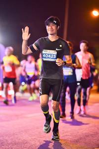 BIB: 40425
                            <button type="button" onclick="openModal(15799398)" class="btn btn-primary btn-sm float-right btn-popup" data-toggle="modal" data-target=".modal-high-quality">
                        <i class="fas fa-shopping-cart"></i> Add to Cart
                    </button>
                                            <button type="button" onclick="isThisMe(15799398, true)" class="btn btn-success btn-sm float-right btn-popup btn-isme hidden" data-toggle="tooltip" data-placement="bottom" title="นี่คือรูปของคุณใช่ไหม คลิกที่นี่เพื่อเอาเข้าอัลบั้ม">
                        <i class="fas fa-plus"></i> Add to album
                    </button>
                    <button type="button" onclick="isThisMe(15799398, false)" class="btn btn-warning btn-sm float-right btn-popup btn-isnotme hidden">
                        <i class="fas fa-ban"></i> Remove from album
                    </button>