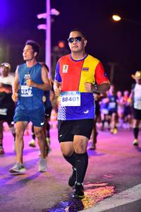 BIB: 0346, 88401
                            <button type="button" onclick="openModal(15481588)" class="btn btn-primary btn-sm float-right btn-popup" data-toggle="modal" data-target=".modal-high-quality">
                        <i class="fas fa-shopping-cart"></i> Add to Cart
                    </button>
                                            <button type="button" onclick="isThisMe(15481588, true)" class="btn btn-success btn-sm float-right btn-popup btn-isme hidden" data-toggle="tooltip" data-placement="bottom" title="นี่คือรูปของคุณใช่ไหม คลิกที่นี่เพื่อเอาเข้าอัลบั้ม">
                        <i class="fas fa-plus"></i> Add to album
                    </button>
                    <button type="button" onclick="isThisMe(15481588, false)" class="btn btn-warning btn-sm float-right btn-popup btn-isnotme hidden">
                        <i class="fas fa-ban"></i> Remove from album
                    </button>