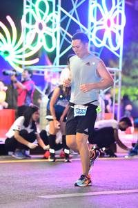 BIB: 955
                            <button type="button" onclick="openModal(15499445)" class="btn btn-primary btn-sm float-right btn-popup" data-toggle="modal" data-target=".modal-high-quality">
                        <i class="fas fa-shopping-cart"></i> Add to Cart
                    </button>
                                            <button type="button" onclick="isThisMe(15499445, true)" class="btn btn-success btn-sm float-right btn-popup btn-isme hidden" data-toggle="tooltip" data-placement="bottom" title="นี่คือรูปของคุณใช่ไหม คลิกที่นี่เพื่อเอาเข้าอัลบั้ม">
                        <i class="fas fa-plus"></i> Add to album
                    </button>
                    <button type="button" onclick="isThisMe(15499445, false)" class="btn btn-warning btn-sm float-right btn-popup btn-isnotme hidden">
                        <i class="fas fa-ban"></i> Remove from album
                    </button>