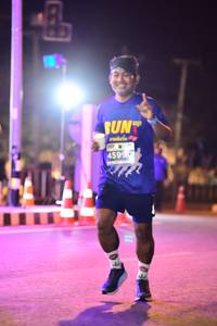 BIB: 4599
                            <button type="button" onclick="openModal(15499576)" class="btn btn-primary btn-sm float-right btn-popup" data-toggle="modal" data-target=".modal-high-quality">
                        <i class="fas fa-shopping-cart"></i> Add to Cart
                    </button>
                                            <button type="button" onclick="isThisMe(15499576, true)" class="btn btn-success btn-sm float-right btn-popup btn-isme hidden" data-toggle="tooltip" data-placement="bottom" title="นี่คือรูปของคุณใช่ไหม คลิกที่นี่เพื่อเอาเข้าอัลบั้ม">
                        <i class="fas fa-plus"></i> Add to album
                    </button>
                    <button type="button" onclick="isThisMe(15499576, false)" class="btn btn-warning btn-sm float-right btn-popup btn-isnotme hidden">
                        <i class="fas fa-ban"></i> Remove from album
                    </button>