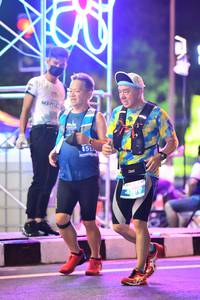 BIB: 455
                            <button type="button" onclick="openModal(14982295)" class="btn btn-primary btn-sm float-right btn-popup" data-toggle="modal" data-target=".modal-high-quality">
                        <i class="fas fa-shopping-cart"></i> Add to Cart
                    </button>
                                            <button type="button" onclick="isThisMe(14982295, true)" class="btn btn-success btn-sm float-right btn-popup btn-isme hidden" data-toggle="tooltip" data-placement="bottom" title="นี่คือรูปของคุณใช่ไหม คลิกที่นี่เพื่อเอาเข้าอัลบั้ม">
                        <i class="fas fa-plus"></i> Add to album
                    </button>
                    <button type="button" onclick="isThisMe(14982295, false)" class="btn btn-warning btn-sm float-right btn-popup btn-isnotme hidden">
                        <i class="fas fa-ban"></i> Remove from album
                    </button>