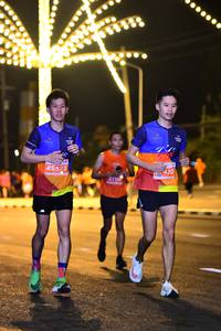 BIB: 26573, 430, 273, 
                            <button type="button" onclick="openModal(13888905)" class="btn btn-primary btn-sm float-right btn-popup" data-toggle="modal" data-target=".modal-high-quality">
                        <i class="fas fa-shopping-cart"></i> Add to Cart
                    </button>
                                            <button type="button" onclick="isThisMe(13888905, true)" class="btn btn-success btn-sm float-right btn-popup btn-isme hidden" data-toggle="tooltip" data-placement="bottom" title="นี่คือรูปของคุณใช่ไหม คลิกที่นี่เพื่อเอาเข้าอัลบั้ม">
                        <i class="fas fa-plus"></i> Add to album
                    </button>
                    <button type="button" onclick="isThisMe(13888905, false)" class="btn btn-warning btn-sm float-right btn-popup btn-isnotme hidden">
                        <i class="fas fa-ban"></i> Remove from album
                    </button>