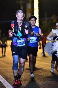 BIB: 2071, 411
                            <button type="button" onclick="openModal(13774066)" class="btn btn-primary btn-sm float-right btn-popup" data-toggle="modal" data-target=".modal-high-quality">
                        <i class="fas fa-shopping-cart"></i> Add to Cart
                    </button>
                                            <button type="button" onclick="isThisMe(13774066, true)" class="btn btn-success btn-sm float-right btn-popup btn-isme hidden" data-toggle="tooltip" data-placement="bottom" title="นี่คือรูปของคุณใช่ไหม คลิกที่นี่เพื่อเอาเข้าอัลบั้ม">
                        <i class="fas fa-plus"></i> Add to album
                    </button>
                    <button type="button" onclick="isThisMe(13774066, false)" class="btn btn-warning btn-sm float-right btn-popup btn-isnotme hidden">
                        <i class="fas fa-ban"></i> Remove from album
                    </button>