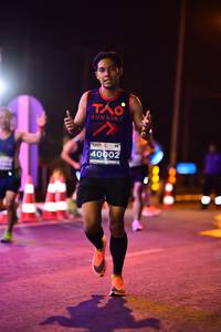 BIB: 40002
                            <button type="button" onclick="openModal(13756370)" class="btn btn-primary btn-sm float-right btn-popup" data-toggle="modal" data-target=".modal-high-quality">
                        <i class="fas fa-shopping-cart"></i> Add to Cart
                    </button>
                                            <button type="button" onclick="isThisMe(13756370, true)" class="btn btn-success btn-sm float-right btn-popup btn-isme hidden" data-toggle="tooltip" data-placement="bottom" title="นี่คือรูปของคุณใช่ไหม คลิกที่นี่เพื่อเอาเข้าอัลบั้ม">
                        <i class="fas fa-plus"></i> Add to album
                    </button>
                    <button type="button" onclick="isThisMe(13756370, false)" class="btn btn-warning btn-sm float-right btn-popup btn-isnotme hidden">
                        <i class="fas fa-ban"></i> Remove from album
                    </button>