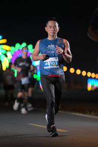 BIB: 40103
                            <button type="button" onclick="openModal(13843528)" class="btn btn-primary btn-sm float-right btn-popup" data-toggle="modal" data-target=".modal-high-quality">
                        <i class="fas fa-shopping-cart"></i> Add to Cart
                    </button>
                                            <button type="button" onclick="isThisMe(13843528, true)" class="btn btn-success btn-sm float-right btn-popup btn-isme hidden" data-toggle="tooltip" data-placement="bottom" title="นี่คือรูปของคุณใช่ไหม คลิกที่นี่เพื่อเอาเข้าอัลบั้ม">
                        <i class="fas fa-plus"></i> Add to album
                    </button>
                    <button type="button" onclick="isThisMe(13843528, false)" class="btn btn-warning btn-sm float-right btn-popup btn-isnotme hidden">
                        <i class="fas fa-ban"></i> Remove from album
                    </button>