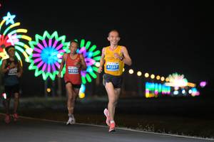 BIB: 41287, 41624, 4099
                            <button type="button" onclick="openModal(13805448)" class="btn btn-primary btn-sm float-right btn-popup" data-toggle="modal" data-target=".modal-high-quality">
                        <i class="fas fa-shopping-cart"></i> Add to Cart
                    </button>
                                            <button type="button" onclick="isThisMe(13805448, true)" class="btn btn-success btn-sm float-right btn-popup btn-isme hidden" data-toggle="tooltip" data-placement="bottom" title="นี่คือรูปของคุณใช่ไหม คลิกที่นี่เพื่อเอาเข้าอัลบั้ม">
                        <i class="fas fa-plus"></i> Add to album
                    </button>
                    <button type="button" onclick="isThisMe(13805448, false)" class="btn btn-warning btn-sm float-right btn-popup btn-isnotme hidden">
                        <i class="fas fa-ban"></i> Remove from album
                    </button>