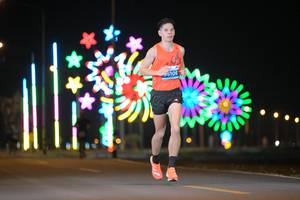 BIB: 106
                            <button type="button" onclick="openModal(13804871)" class="btn btn-primary btn-sm float-right btn-popup" data-toggle="modal" data-target=".modal-high-quality">
                        <i class="fas fa-shopping-cart"></i> Add to Cart
                    </button>
                                            <button type="button" onclick="isThisMe(13804871, true)" class="btn btn-success btn-sm float-right btn-popup btn-isme hidden" data-toggle="tooltip" data-placement="bottom" title="นี่คือรูปของคุณใช่ไหม คลิกที่นี่เพื่อเอาเข้าอัลบั้ม">
                        <i class="fas fa-plus"></i> Add to album
                    </button>
                    <button type="button" onclick="isThisMe(13804871, false)" class="btn btn-warning btn-sm float-right btn-popup btn-isnotme hidden">
                        <i class="fas fa-ban"></i> Remove from album
                    </button>