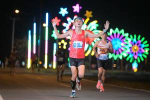 BIB: 4678, 4077
                            <button type="button" onclick="openModal(13811162)" class="btn btn-primary btn-sm float-right btn-popup" data-toggle="modal" data-target=".modal-high-quality">
                        <i class="fas fa-shopping-cart"></i> Add to Cart
                    </button>
                                            <button type="button" onclick="isThisMe(13811162, true)" class="btn btn-success btn-sm float-right btn-popup btn-isme hidden" data-toggle="tooltip" data-placement="bottom" title="นี่คือรูปของคุณใช่ไหม คลิกที่นี่เพื่อเอาเข้าอัลบั้ม">
                        <i class="fas fa-plus"></i> Add to album
                    </button>
                    <button type="button" onclick="isThisMe(13811162, false)" class="btn btn-warning btn-sm float-right btn-popup btn-isnotme hidden">
                        <i class="fas fa-ban"></i> Remove from album
                    </button>