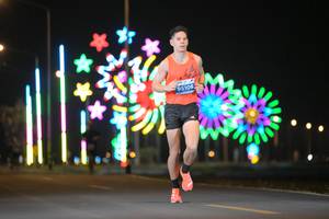 BIB: 95108
                            <button type="button" onclick="openModal(13804872)" class="btn btn-primary btn-sm float-right btn-popup" data-toggle="modal" data-target=".modal-high-quality">
                        <i class="fas fa-shopping-cart"></i> Add to Cart
                    </button>
                                            <button type="button" onclick="isThisMe(13804872, true)" class="btn btn-success btn-sm float-right btn-popup btn-isme hidden" data-toggle="tooltip" data-placement="bottom" title="นี่คือรูปของคุณใช่ไหม คลิกที่นี่เพื่อเอาเข้าอัลบั้ม">
                        <i class="fas fa-plus"></i> Add to album
                    </button>
                    <button type="button" onclick="isThisMe(13804872, false)" class="btn btn-warning btn-sm float-right btn-popup btn-isnotme hidden">
                        <i class="fas fa-ban"></i> Remove from album
                    </button>