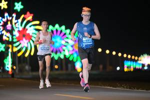 BIB: 46545, 40926
                            <button type="button" onclick="openModal(13804218)" class="btn btn-primary btn-sm float-right btn-popup" data-toggle="modal" data-target=".modal-high-quality">
                        <i class="fas fa-shopping-cart"></i> Add to Cart
                    </button>
                                            <button type="button" onclick="isThisMe(13804218, true)" class="btn btn-success btn-sm float-right btn-popup btn-isme hidden" data-toggle="tooltip" data-placement="bottom" title="นี่คือรูปของคุณใช่ไหม คลิกที่นี่เพื่อเอาเข้าอัลบั้ม">
                        <i class="fas fa-plus"></i> Add to album
                    </button>
                    <button type="button" onclick="isThisMe(13804218, false)" class="btn btn-warning btn-sm float-right btn-popup btn-isnotme hidden">
                        <i class="fas fa-ban"></i> Remove from album
                    </button>