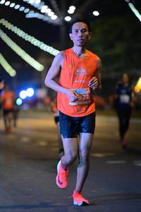 BIB: 922
                            <button type="button" onclick="openModal(14190253)" class="btn btn-primary btn-sm float-right btn-popup" data-toggle="modal" data-target=".modal-high-quality">
                        <i class="fas fa-shopping-cart"></i> Add to Cart
                    </button>
                                            <button type="button" onclick="isThisMe(14190253, true)" class="btn btn-success btn-sm float-right btn-popup btn-isme hidden" data-toggle="tooltip" data-placement="bottom" title="นี่คือรูปของคุณใช่ไหม คลิกที่นี่เพื่อเอาเข้าอัลบั้ม">
                        <i class="fas fa-plus"></i> Add to album
                    </button>
                    <button type="button" onclick="isThisMe(14190253, false)" class="btn btn-warning btn-sm float-right btn-popup btn-isnotme hidden">
                        <i class="fas fa-ban"></i> Remove from album
                    </button>