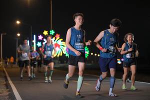 BIB: 950, 40691
                            <button type="button" onclick="openModal(14036342)" class="btn btn-primary btn-sm float-right btn-popup" data-toggle="modal" data-target=".modal-high-quality">
                        <i class="fas fa-shopping-cart"></i> Add to Cart
                    </button>
                                            <button type="button" onclick="isThisMe(14036342, true)" class="btn btn-success btn-sm float-right btn-popup btn-isme hidden" data-toggle="tooltip" data-placement="bottom" title="นี่คือรูปของคุณใช่ไหม คลิกที่นี่เพื่อเอาเข้าอัลบั้ม">
                        <i class="fas fa-plus"></i> Add to album
                    </button>
                    <button type="button" onclick="isThisMe(14036342, false)" class="btn btn-warning btn-sm float-right btn-popup btn-isnotme hidden">
                        <i class="fas fa-ban"></i> Remove from album
                    </button>