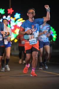 BIB: 197, 45960
                            <button type="button" onclick="openModal(14026131)" class="btn btn-primary btn-sm float-right btn-popup" data-toggle="modal" data-target=".modal-high-quality">
                        <i class="fas fa-shopping-cart"></i> Add to Cart
                    </button>
                                            <button type="button" onclick="isThisMe(14026131, true)" class="btn btn-success btn-sm float-right btn-popup btn-isme hidden" data-toggle="tooltip" data-placement="bottom" title="นี่คือรูปของคุณใช่ไหม คลิกที่นี่เพื่อเอาเข้าอัลบั้ม">
                        <i class="fas fa-plus"></i> Add to album
                    </button>
                    <button type="button" onclick="isThisMe(14026131, false)" class="btn btn-warning btn-sm float-right btn-popup btn-isnotme hidden">
                        <i class="fas fa-ban"></i> Remove from album
                    </button>