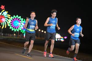 BIB: 40182, 82404, 99406
                            <button type="button" onclick="openModal(13988100)" class="btn btn-primary btn-sm float-right btn-popup" data-toggle="modal" data-target=".modal-high-quality">
                        <i class="fas fa-shopping-cart"></i> Add to Cart
                    </button>
                                            <button type="button" onclick="isThisMe(13988100, true)" class="btn btn-success btn-sm float-right btn-popup btn-isme hidden" data-toggle="tooltip" data-placement="bottom" title="นี่คือรูปของคุณใช่ไหม คลิกที่นี่เพื่อเอาเข้าอัลบั้ม">
                        <i class="fas fa-plus"></i> Add to album
                    </button>
                    <button type="button" onclick="isThisMe(13988100, false)" class="btn btn-warning btn-sm float-right btn-popup btn-isnotme hidden">
                        <i class="fas fa-ban"></i> Remove from album
                    </button>