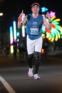 BIB: 201, 41924
                            <button type="button" onclick="openModal(13986501)" class="btn btn-primary btn-sm float-right btn-popup" data-toggle="modal" data-target=".modal-high-quality">
                        <i class="fas fa-shopping-cart"></i> Add to Cart
                    </button>
                                            <button type="button" onclick="isThisMe(13986501, true)" class="btn btn-success btn-sm float-right btn-popup btn-isme hidden" data-toggle="tooltip" data-placement="bottom" title="นี่คือรูปของคุณใช่ไหม คลิกที่นี่เพื่อเอาเข้าอัลบั้ม">
                        <i class="fas fa-plus"></i> Add to album
                    </button>
                    <button type="button" onclick="isThisMe(13986501, false)" class="btn btn-warning btn-sm float-right btn-popup btn-isnotme hidden">
                        <i class="fas fa-ban"></i> Remove from album
                    </button>