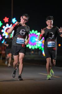 BIB: 42498, 41504
                            <button type="button" onclick="openModal(13979126)" class="btn btn-primary btn-sm float-right btn-popup" data-toggle="modal" data-target=".modal-high-quality">
                        <i class="fas fa-shopping-cart"></i> Add to Cart
                    </button>
                                            <button type="button" onclick="isThisMe(13979126, true)" class="btn btn-success btn-sm float-right btn-popup btn-isme hidden" data-toggle="tooltip" data-placement="bottom" title="นี่คือรูปของคุณใช่ไหม คลิกที่นี่เพื่อเอาเข้าอัลบั้ม">
                        <i class="fas fa-plus"></i> Add to album
                    </button>
                    <button type="button" onclick="isThisMe(13979126, false)" class="btn btn-warning btn-sm float-right btn-popup btn-isnotme hidden">
                        <i class="fas fa-ban"></i> Remove from album
                    </button>