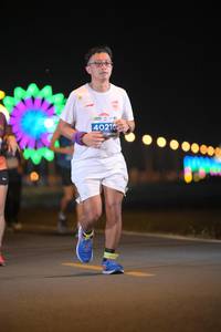 BIB: 40210
                            <button type="button" onclick="openModal(13980751)" class="btn btn-primary btn-sm float-right btn-popup" data-toggle="modal" data-target=".modal-high-quality">
                        <i class="fas fa-shopping-cart"></i> Add to Cart
                    </button>
                                            <button type="button" onclick="isThisMe(13980751, true)" class="btn btn-success btn-sm float-right btn-popup btn-isme hidden" data-toggle="tooltip" data-placement="bottom" title="นี่คือรูปของคุณใช่ไหม คลิกที่นี่เพื่อเอาเข้าอัลบั้ม">
                        <i class="fas fa-plus"></i> Add to album
                    </button>
                    <button type="button" onclick="isThisMe(13980751, false)" class="btn btn-warning btn-sm float-right btn-popup btn-isnotme hidden">
                        <i class="fas fa-ban"></i> Remove from album
                    </button>