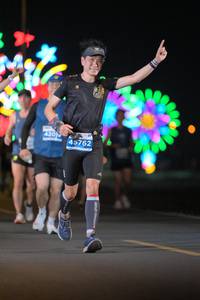 BIB: 420, 45762
                            <button type="button" onclick="openModal(13902145)" class="btn btn-primary btn-sm float-right btn-popup" data-toggle="modal" data-target=".modal-high-quality">
                        <i class="fas fa-shopping-cart"></i> Add to Cart
                    </button>
                                            <button type="button" onclick="isThisMe(13902145, true)" class="btn btn-success btn-sm float-right btn-popup btn-isme hidden" data-toggle="tooltip" data-placement="bottom" title="นี่คือรูปของคุณใช่ไหม คลิกที่นี่เพื่อเอาเข้าอัลบั้ม">
                        <i class="fas fa-plus"></i> Add to album
                    </button>
                    <button type="button" onclick="isThisMe(13902145, false)" class="btn btn-warning btn-sm float-right btn-popup btn-isnotme hidden">
                        <i class="fas fa-ban"></i> Remove from album
                    </button>