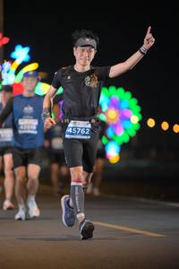 BIB: 430, 45762
                            <button type="button" onclick="openModal(13902204)" class="btn btn-primary btn-sm float-right btn-popup" data-toggle="modal" data-target=".modal-high-quality">
                        <i class="fas fa-shopping-cart"></i> Add to Cart
                    </button>
                                            <button type="button" onclick="isThisMe(13902204, true)" class="btn btn-success btn-sm float-right btn-popup btn-isme hidden" data-toggle="tooltip" data-placement="bottom" title="นี่คือรูปของคุณใช่ไหม คลิกที่นี่เพื่อเอาเข้าอัลบั้ม">
                        <i class="fas fa-plus"></i> Add to album
                    </button>
                    <button type="button" onclick="isThisMe(13902204, false)" class="btn btn-warning btn-sm float-right btn-popup btn-isnotme hidden">
                        <i class="fas fa-ban"></i> Remove from album
                    </button>