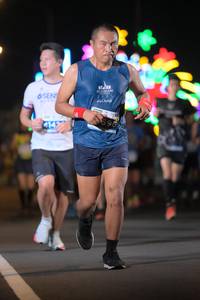 BIB: 202, 596, 4142
                            <button type="button" onclick="openModal(13915209)" class="btn btn-primary btn-sm float-right btn-popup" data-toggle="modal" data-target=".modal-high-quality">
                        <i class="fas fa-shopping-cart"></i> Add to Cart
                    </button>
                                            <button type="button" onclick="isThisMe(13915209, true)" class="btn btn-success btn-sm float-right btn-popup btn-isme hidden" data-toggle="tooltip" data-placement="bottom" title="นี่คือรูปของคุณใช่ไหม คลิกที่นี่เพื่อเอาเข้าอัลบั้ม">
                        <i class="fas fa-plus"></i> Add to album
                    </button>
                    <button type="button" onclick="isThisMe(13915209, false)" class="btn btn-warning btn-sm float-right btn-popup btn-isnotme hidden">
                        <i class="fas fa-ban"></i> Remove from album
                    </button>