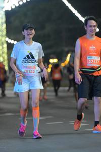 BIB: 27417, 29122
                            <button type="button" onclick="openModal(14670400)" class="btn btn-primary btn-sm float-right btn-popup" data-toggle="modal" data-target=".modal-high-quality">
                        <i class="fas fa-shopping-cart"></i> Add to Cart
                    </button>
                                            <button type="button" onclick="isThisMe(14670400, true)" class="btn btn-success btn-sm float-right btn-popup btn-isme hidden" data-toggle="tooltip" data-placement="bottom" title="นี่คือรูปของคุณใช่ไหม คลิกที่นี่เพื่อเอาเข้าอัลบั้ม">
                        <i class="fas fa-plus"></i> Add to album
                    </button>
                    <button type="button" onclick="isThisMe(14670400, false)" class="btn btn-warning btn-sm float-right btn-popup btn-isnotme hidden">
                        <i class="fas fa-ban"></i> Remove from album
                    </button>