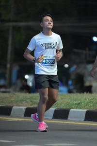 BIB: 40083
                            <button type="button" onclick="openModal(14632381)" class="btn btn-primary btn-sm float-right btn-popup" data-toggle="modal" data-target=".modal-high-quality">
                        <i class="fas fa-shopping-cart"></i> Add to Cart
                    </button>
                                            <button type="button" onclick="isThisMe(14632381, true)" class="btn btn-success btn-sm float-right btn-popup btn-isme hidden" data-toggle="tooltip" data-placement="bottom" title="นี่คือรูปของคุณใช่ไหม คลิกที่นี่เพื่อเอาเข้าอัลบั้ม">
                        <i class="fas fa-plus"></i> Add to album
                    </button>
                    <button type="button" onclick="isThisMe(14632381, false)" class="btn btn-warning btn-sm float-right btn-popup btn-isnotme hidden">
                        <i class="fas fa-ban"></i> Remove from album
                    </button>