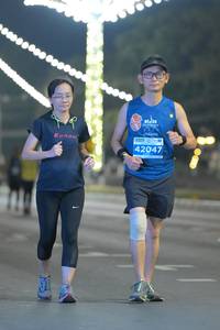 BIB: 42047
                            <button type="button" onclick="openModal(14698275)" class="btn btn-primary btn-sm float-right btn-popup" data-toggle="modal" data-target=".modal-high-quality">
                        <i class="fas fa-shopping-cart"></i> Add to Cart
                    </button>
                                            <button type="button" onclick="isThisMe(14698275, true)" class="btn btn-success btn-sm float-right btn-popup btn-isme hidden" data-toggle="tooltip" data-placement="bottom" title="นี่คือรูปของคุณใช่ไหม คลิกที่นี่เพื่อเอาเข้าอัลบั้ม">
                        <i class="fas fa-plus"></i> Add to album
                    </button>
                    <button type="button" onclick="isThisMe(14698275, false)" class="btn btn-warning btn-sm float-right btn-popup btn-isnotme hidden">
                        <i class="fas fa-ban"></i> Remove from album
                    </button>