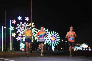 BIB: 4660, 41389, 853
                            <button type="button" onclick="openModal(14583344)" class="btn btn-primary btn-sm float-right btn-popup" data-toggle="modal" data-target=".modal-high-quality">
                        <i class="fas fa-shopping-cart"></i> Add to Cart
                    </button>
                                            <button type="button" onclick="isThisMe(14583344, true)" class="btn btn-success btn-sm float-right btn-popup btn-isme hidden" data-toggle="tooltip" data-placement="bottom" title="นี่คือรูปของคุณใช่ไหม คลิกที่นี่เพื่อเอาเข้าอัลบั้ม">
                        <i class="fas fa-plus"></i> Add to album
                    </button>
                    <button type="button" onclick="isThisMe(14583344, false)" class="btn btn-warning btn-sm float-right btn-popup btn-isnotme hidden">
                        <i class="fas fa-ban"></i> Remove from album
                    </button>