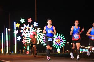 BIB: 46201, 40720
                            <button type="button" onclick="openModal(14615117)" class="btn btn-primary btn-sm float-right btn-popup" data-toggle="modal" data-target=".modal-high-quality">
                        <i class="fas fa-shopping-cart"></i> Add to Cart
                    </button>
                                            <button type="button" onclick="isThisMe(14615117, true)" class="btn btn-success btn-sm float-right btn-popup btn-isme hidden" data-toggle="tooltip" data-placement="bottom" title="นี่คือรูปของคุณใช่ไหม คลิกที่นี่เพื่อเอาเข้าอัลบั้ม">
                        <i class="fas fa-plus"></i> Add to album
                    </button>
                    <button type="button" onclick="isThisMe(14615117, false)" class="btn btn-warning btn-sm float-right btn-popup btn-isnotme hidden">
                        <i class="fas fa-ban"></i> Remove from album
                    </button>