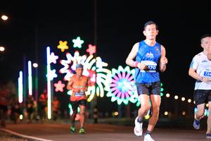 BIB: 470, 724
                            <button type="button" onclick="openModal(14607790)" class="btn btn-primary btn-sm float-right btn-popup" data-toggle="modal" data-target=".modal-high-quality">
                        <i class="fas fa-shopping-cart"></i> Add to Cart
                    </button>
                                            <button type="button" onclick="isThisMe(14607790, true)" class="btn btn-success btn-sm float-right btn-popup btn-isme hidden" data-toggle="tooltip" data-placement="bottom" title="นี่คือรูปของคุณใช่ไหม คลิกที่นี่เพื่อเอาเข้าอัลบั้ม">
                        <i class="fas fa-plus"></i> Add to album
                    </button>
                    <button type="button" onclick="isThisMe(14607790, false)" class="btn btn-warning btn-sm float-right btn-popup btn-isnotme hidden">
                        <i class="fas fa-ban"></i> Remove from album
                    </button>