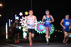 BIB: 4170, 40908, 4636
                            <button type="button" onclick="openModal(14700516)" class="btn btn-primary btn-sm float-right btn-popup" data-toggle="modal" data-target=".modal-high-quality">
                        <i class="fas fa-shopping-cart"></i> Add to Cart
                    </button>
                                            <button type="button" onclick="isThisMe(14700516, true)" class="btn btn-success btn-sm float-right btn-popup btn-isme hidden" data-toggle="tooltip" data-placement="bottom" title="นี่คือรูปของคุณใช่ไหม คลิกที่นี่เพื่อเอาเข้าอัลบั้ม">
                        <i class="fas fa-plus"></i> Add to album
                    </button>
                    <button type="button" onclick="isThisMe(14700516, false)" class="btn btn-warning btn-sm float-right btn-popup btn-isnotme hidden">
                        <i class="fas fa-ban"></i> Remove from album
                    </button>