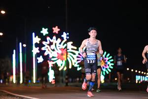 BIB: 40925
                            <button type="button" onclick="openModal(14597863)" class="btn btn-primary btn-sm float-right btn-popup" data-toggle="modal" data-target=".modal-high-quality">
                        <i class="fas fa-shopping-cart"></i> Add to Cart
                    </button>
                                            <button type="button" onclick="isThisMe(14597863, true)" class="btn btn-success btn-sm float-right btn-popup btn-isme hidden" data-toggle="tooltip" data-placement="bottom" title="นี่คือรูปของคุณใช่ไหม คลิกที่นี่เพื่อเอาเข้าอัลบั้ม">
                        <i class="fas fa-plus"></i> Add to album
                    </button>
                    <button type="button" onclick="isThisMe(14597863, false)" class="btn btn-warning btn-sm float-right btn-popup btn-isnotme hidden">
                        <i class="fas fa-ban"></i> Remove from album
                    </button>