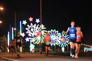 BIB: 41663
                            <button type="button" onclick="openModal(14595975)" class="btn btn-primary btn-sm float-right btn-popup" data-toggle="modal" data-target=".modal-high-quality">
                        <i class="fas fa-shopping-cart"></i> Add to Cart
                    </button>
                                            <button type="button" onclick="isThisMe(14595975, true)" class="btn btn-success btn-sm float-right btn-popup btn-isme hidden" data-toggle="tooltip" data-placement="bottom" title="นี่คือรูปของคุณใช่ไหม คลิกที่นี่เพื่อเอาเข้าอัลบั้ม">
                        <i class="fas fa-plus"></i> Add to album
                    </button>
                    <button type="button" onclick="isThisMe(14595975, false)" class="btn btn-warning btn-sm float-right btn-popup btn-isnotme hidden">
                        <i class="fas fa-ban"></i> Remove from album
                    </button>