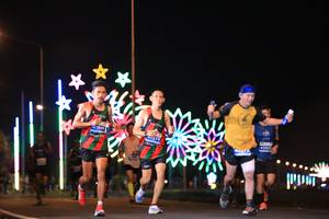 BIB: 1945, 45921
                            <button type="button" onclick="openModal(14642580)" class="btn btn-primary btn-sm float-right btn-popup" data-toggle="modal" data-target=".modal-high-quality">
                        <i class="fas fa-shopping-cart"></i> Add to Cart
                    </button>
                                            <button type="button" onclick="isThisMe(14642580, true)" class="btn btn-success btn-sm float-right btn-popup btn-isme hidden" data-toggle="tooltip" data-placement="bottom" title="นี่คือรูปของคุณใช่ไหม คลิกที่นี่เพื่อเอาเข้าอัลบั้ม">
                        <i class="fas fa-plus"></i> Add to album
                    </button>
                    <button type="button" onclick="isThisMe(14642580, false)" class="btn btn-warning btn-sm float-right btn-popup btn-isnotme hidden">
                        <i class="fas fa-ban"></i> Remove from album
                    </button>