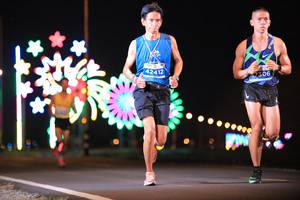 BIB: 42412, 306
                            <button type="button" onclick="openModal(14577309)" class="btn btn-primary btn-sm float-right btn-popup" data-toggle="modal" data-target=".modal-high-quality">
                        <i class="fas fa-shopping-cart"></i> Add to Cart
                    </button>
                                            <button type="button" onclick="isThisMe(14577309, true)" class="btn btn-success btn-sm float-right btn-popup btn-isme hidden" data-toggle="tooltip" data-placement="bottom" title="นี่คือรูปของคุณใช่ไหม คลิกที่นี่เพื่อเอาเข้าอัลบั้ม">
                        <i class="fas fa-plus"></i> Add to album
                    </button>
                    <button type="button" onclick="isThisMe(14577309, false)" class="btn btn-warning btn-sm float-right btn-popup btn-isnotme hidden">
                        <i class="fas fa-ban"></i> Remove from album
                    </button>