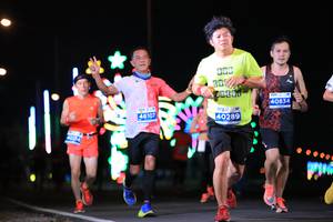 BIB: 300, 40834, 46107, 40289
                            <button type="button" onclick="openModal(14693433)" class="btn btn-primary btn-sm float-right btn-popup" data-toggle="modal" data-target=".modal-high-quality">
                        <i class="fas fa-shopping-cart"></i> Add to Cart
                    </button>
                                            <button type="button" onclick="isThisMe(14693433, true)" class="btn btn-success btn-sm float-right btn-popup btn-isme hidden" data-toggle="tooltip" data-placement="bottom" title="นี่คือรูปของคุณใช่ไหม คลิกที่นี่เพื่อเอาเข้าอัลบั้ม">
                        <i class="fas fa-plus"></i> Add to album
                    </button>
                    <button type="button" onclick="isThisMe(14693433, false)" class="btn btn-warning btn-sm float-right btn-popup btn-isnotme hidden">
                        <i class="fas fa-ban"></i> Remove from album
                    </button>