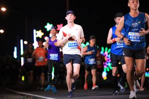 BIB: 45611, 40643, 454, 017
                            <button type="button" onclick="openModal(14702583)" class="btn btn-primary btn-sm float-right btn-popup" data-toggle="modal" data-target=".modal-high-quality">
                        <i class="fas fa-shopping-cart"></i> Add to Cart
                    </button>
                                            <button type="button" onclick="isThisMe(14702583, true)" class="btn btn-success btn-sm float-right btn-popup btn-isme hidden" data-toggle="tooltip" data-placement="bottom" title="นี่คือรูปของคุณใช่ไหม คลิกที่นี่เพื่อเอาเข้าอัลบั้ม">
                        <i class="fas fa-plus"></i> Add to album
                    </button>
                    <button type="button" onclick="isThisMe(14702583, false)" class="btn btn-warning btn-sm float-right btn-popup btn-isnotme hidden">
                        <i class="fas fa-ban"></i> Remove from album
                    </button>