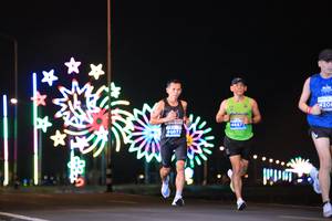 BIB: 420, 4687
                            <button type="button" onclick="openModal(14585636)" class="btn btn-primary btn-sm float-right btn-popup" data-toggle="modal" data-target=".modal-high-quality">
                        <i class="fas fa-shopping-cart"></i> Add to Cart
                    </button>
                                            <button type="button" onclick="isThisMe(14585636, true)" class="btn btn-success btn-sm float-right btn-popup btn-isme hidden" data-toggle="tooltip" data-placement="bottom" title="นี่คือรูปของคุณใช่ไหม คลิกที่นี่เพื่อเอาเข้าอัลบั้ม">
                        <i class="fas fa-plus"></i> Add to album
                    </button>
                    <button type="button" onclick="isThisMe(14585636, false)" class="btn btn-warning btn-sm float-right btn-popup btn-isnotme hidden">
                        <i class="fas fa-ban"></i> Remove from album
                    </button>